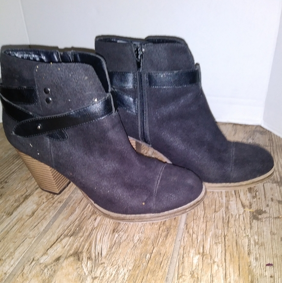 Bootie - Picture 3 of 7